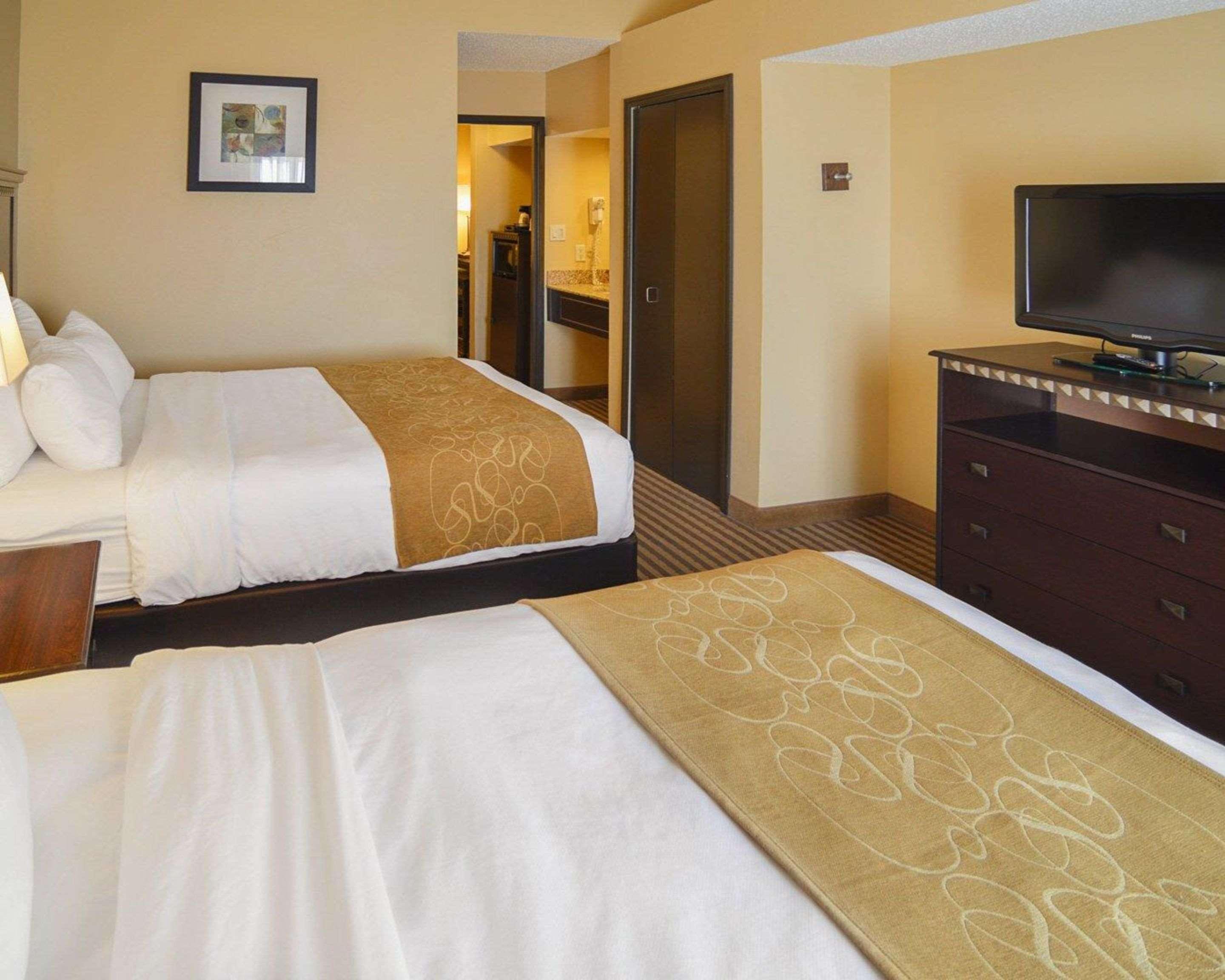 Comfort Suites Dfw Airport Ирвинг Экстерьер фото