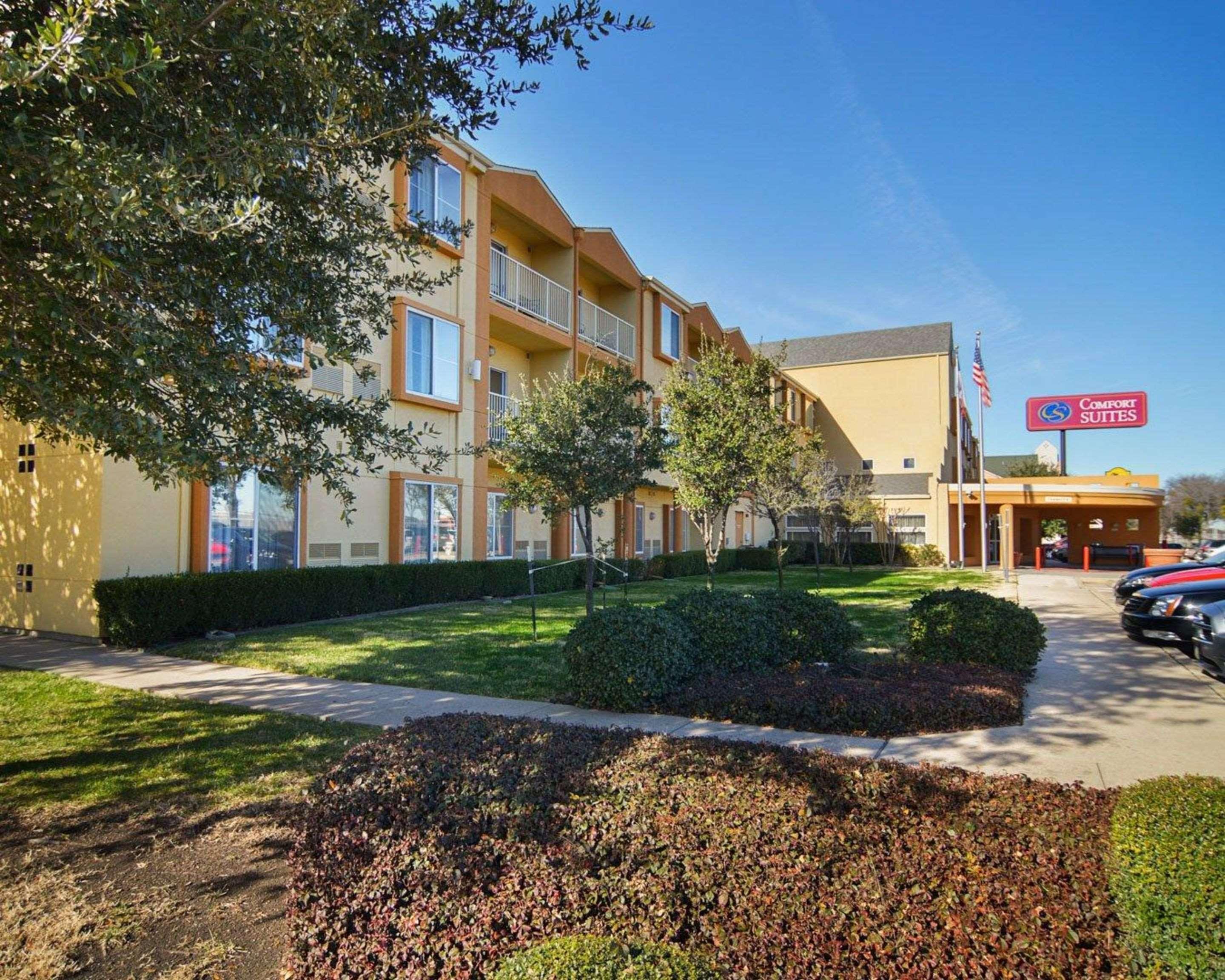 Comfort Suites Dfw Airport Ирвинг Экстерьер фото