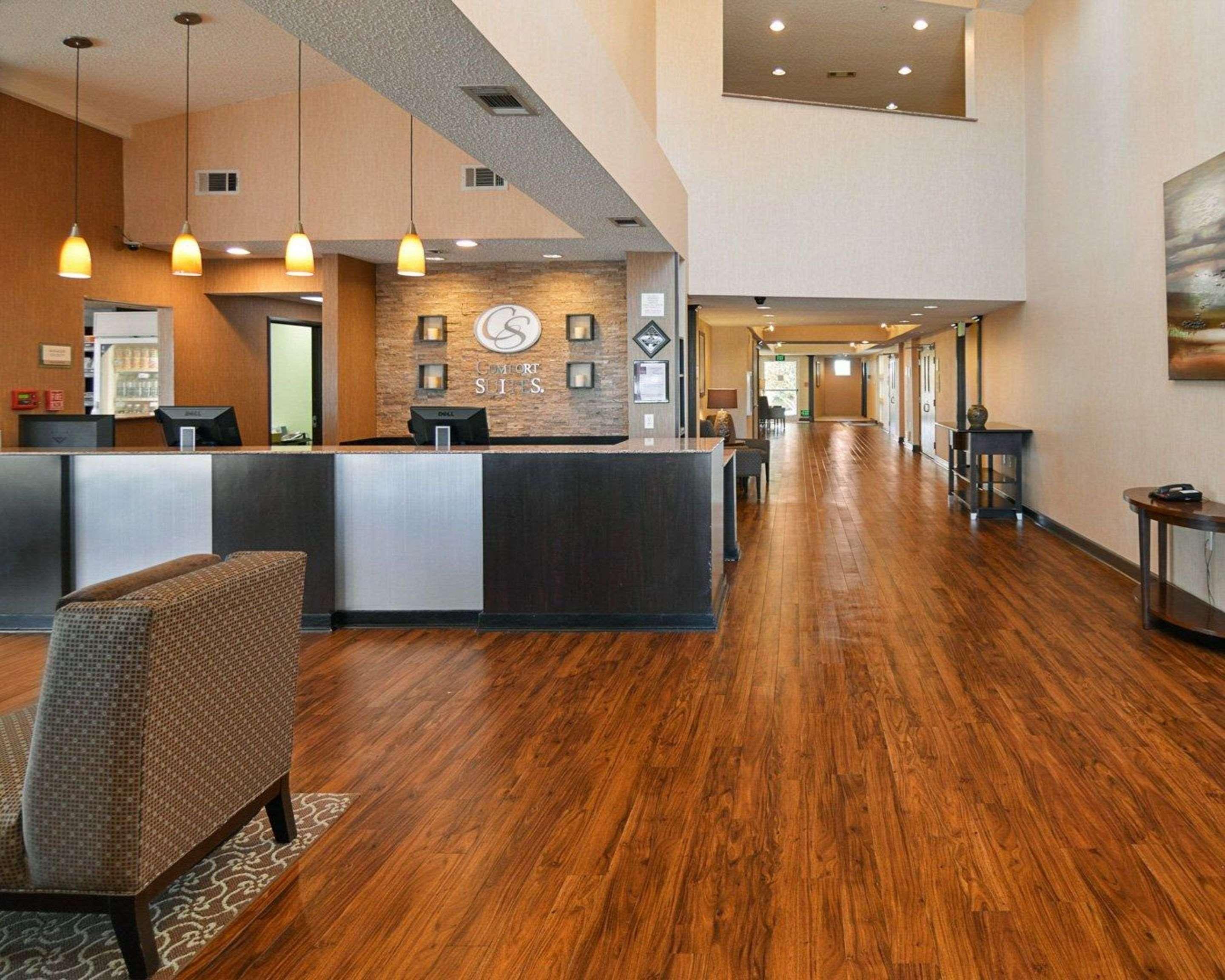 Comfort Suites Dfw Airport Ирвинг Экстерьер фото