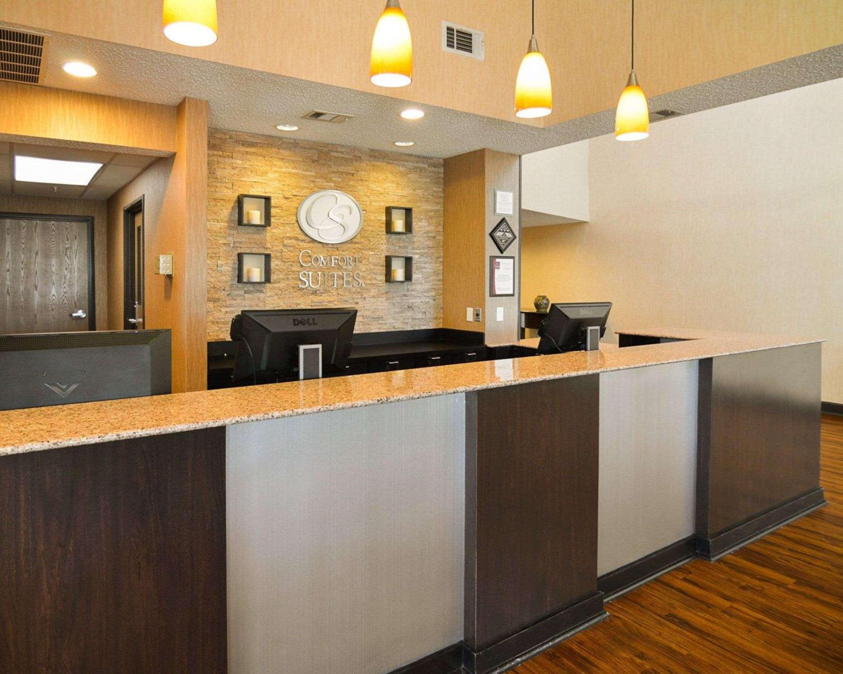 Comfort Suites Dfw Airport Ирвинг Экстерьер фото