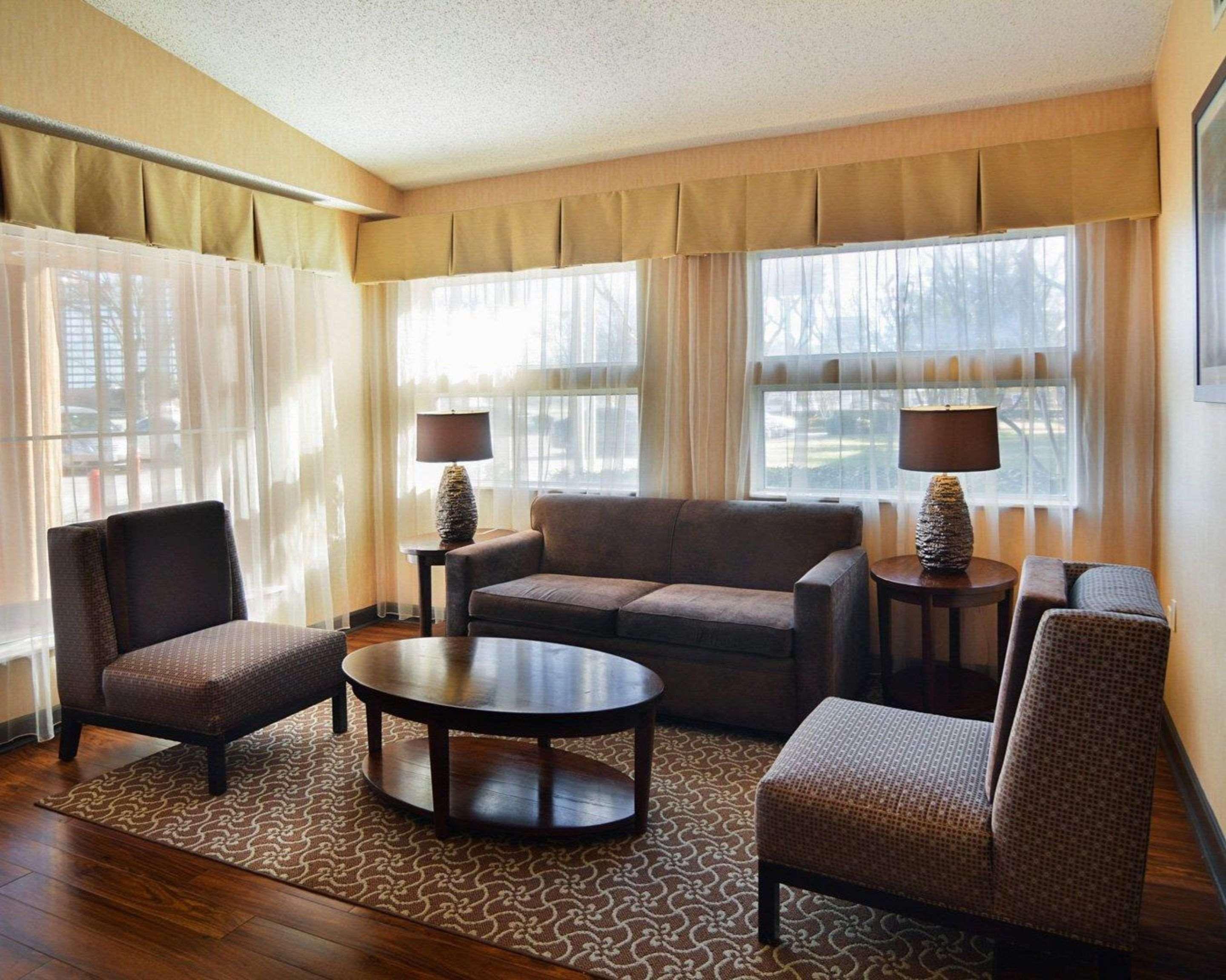 Comfort Suites Dfw Airport Ирвинг Экстерьер фото