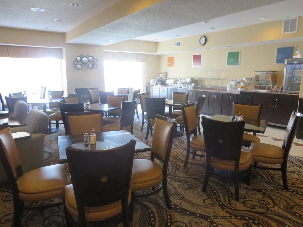 Comfort Suites Dfw Airport Ирвинг Экстерьер фото