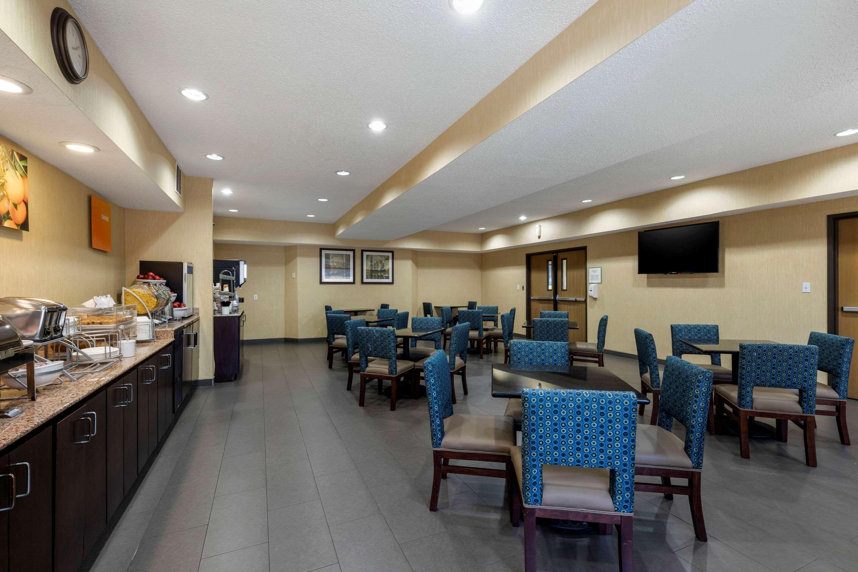 Comfort Suites Dfw Airport Ирвинг Экстерьер фото