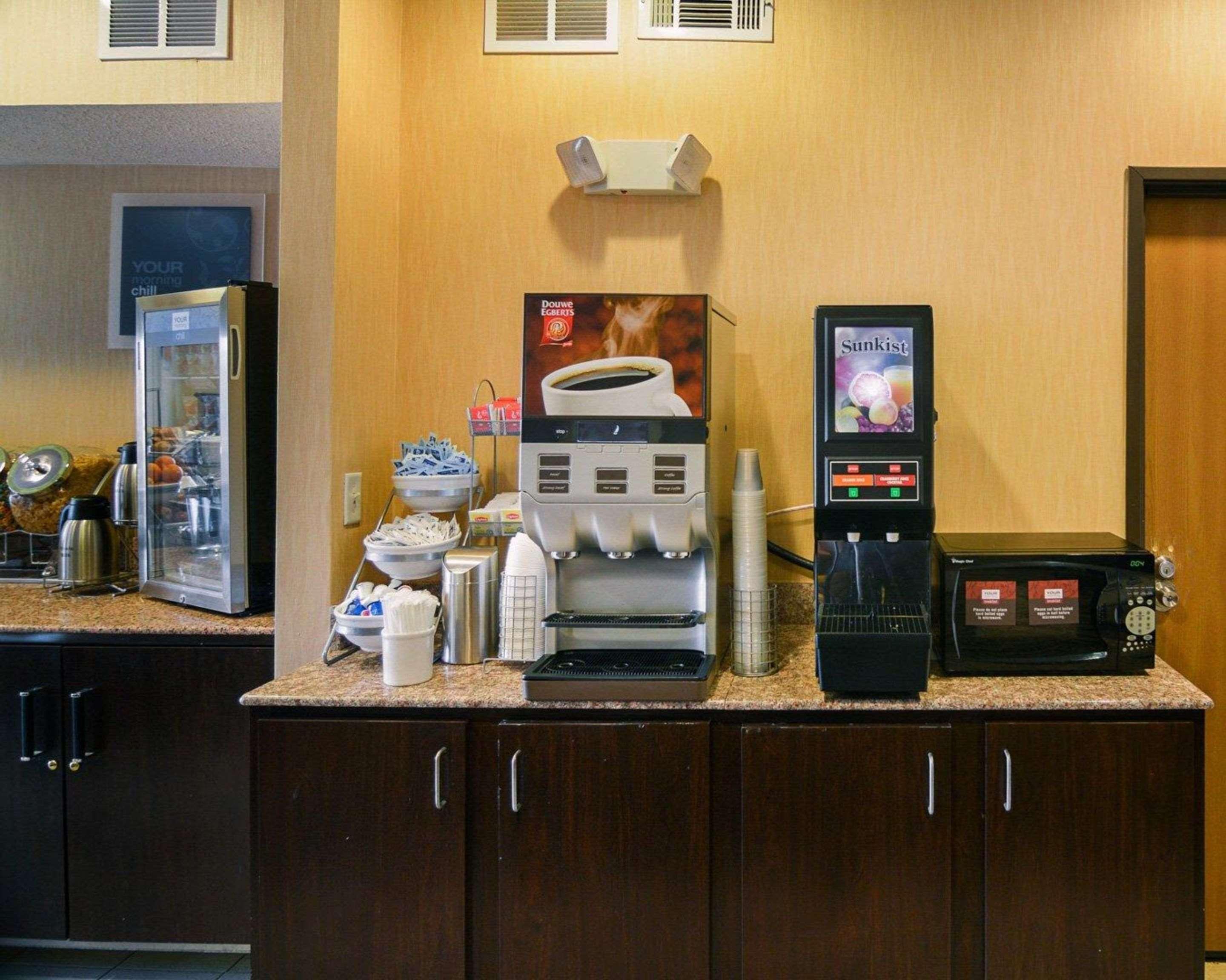 Comfort Suites Dfw Airport Ирвинг Экстерьер фото