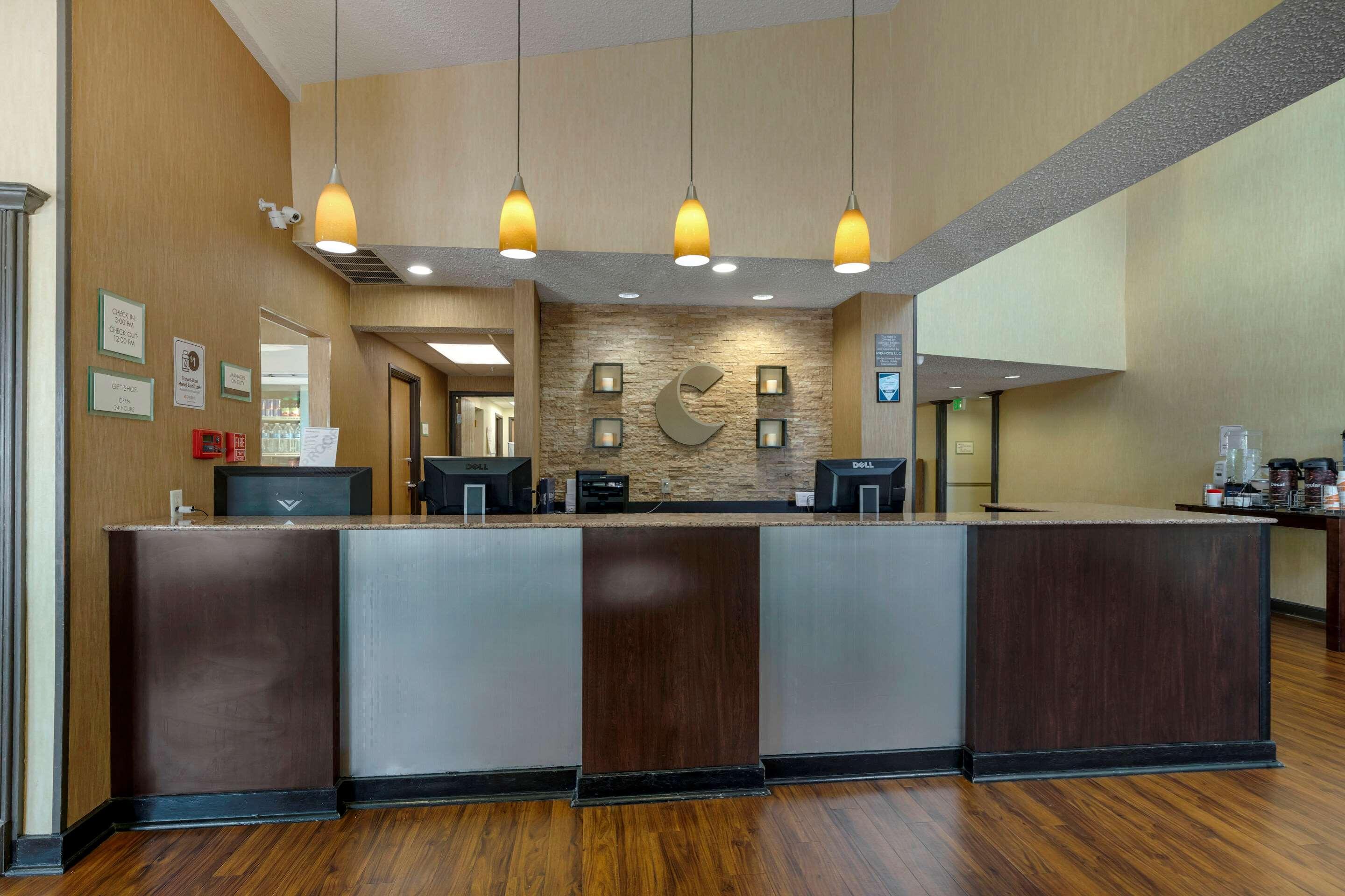 Comfort Suites Dfw Airport Ирвинг Экстерьер фото