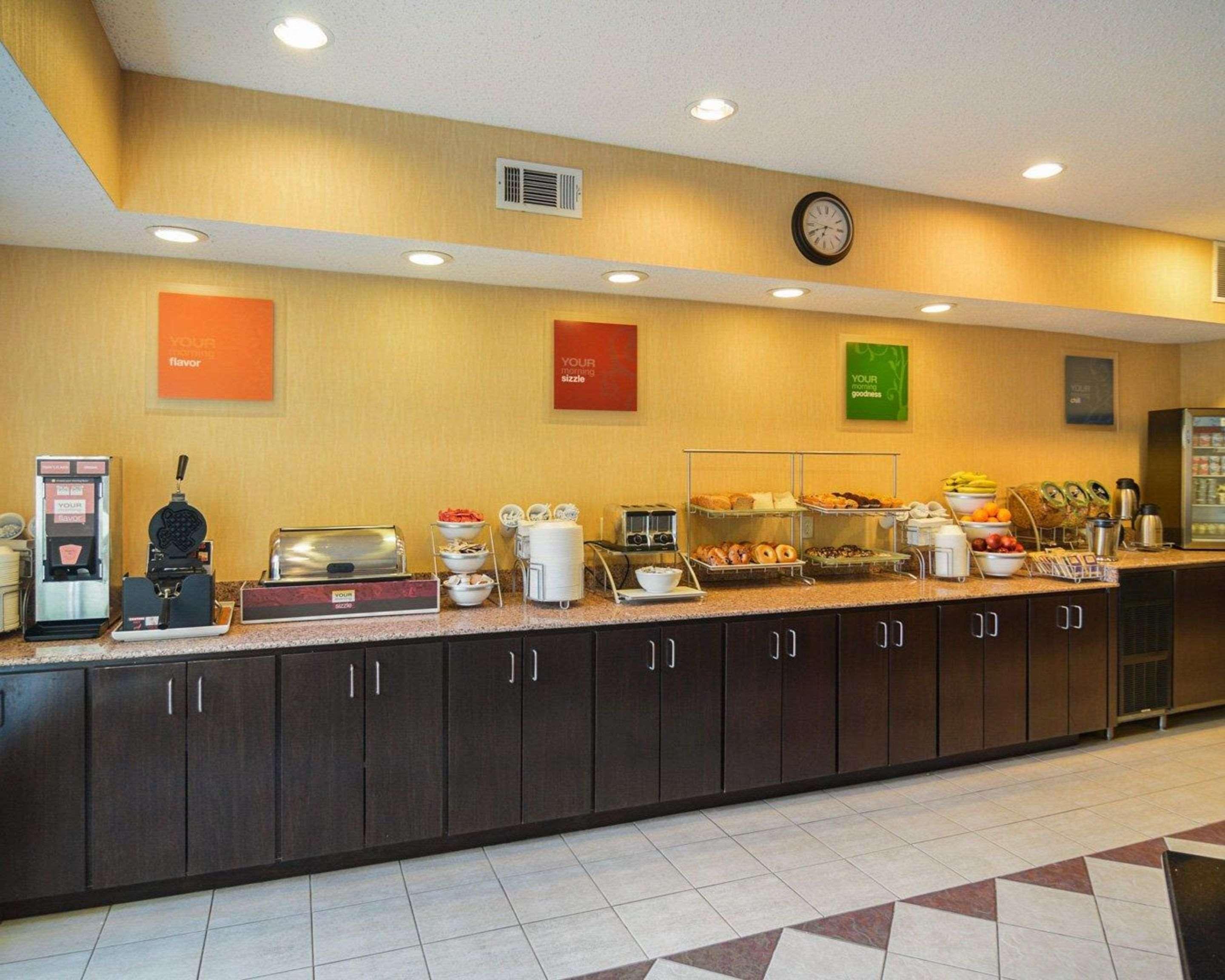 Comfort Suites Dfw Airport Ирвинг Экстерьер фото