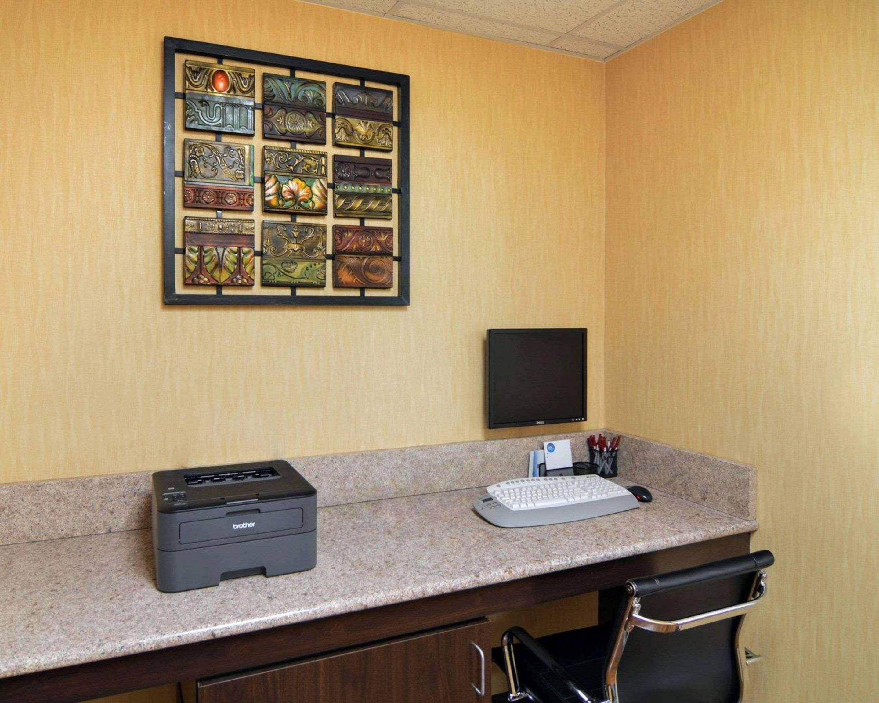 Comfort Suites Dfw Airport Ирвинг Экстерьер фото